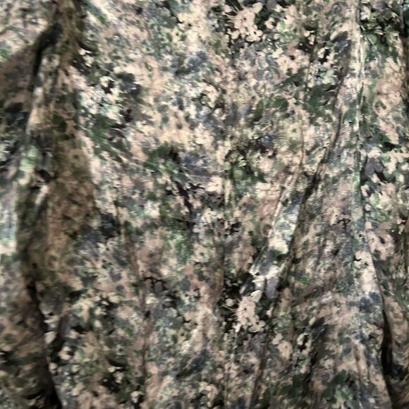 Vince Satin Blouse Painted Green White Floral Square Neck Cropped Women's 8 NWT - Picture 10 of 13